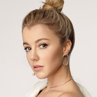 Юлианна Караулова