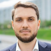 Роман Юнеман