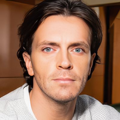 Арсений Попов