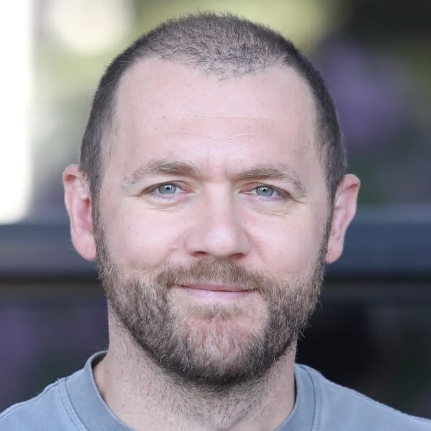 Денис Шведов